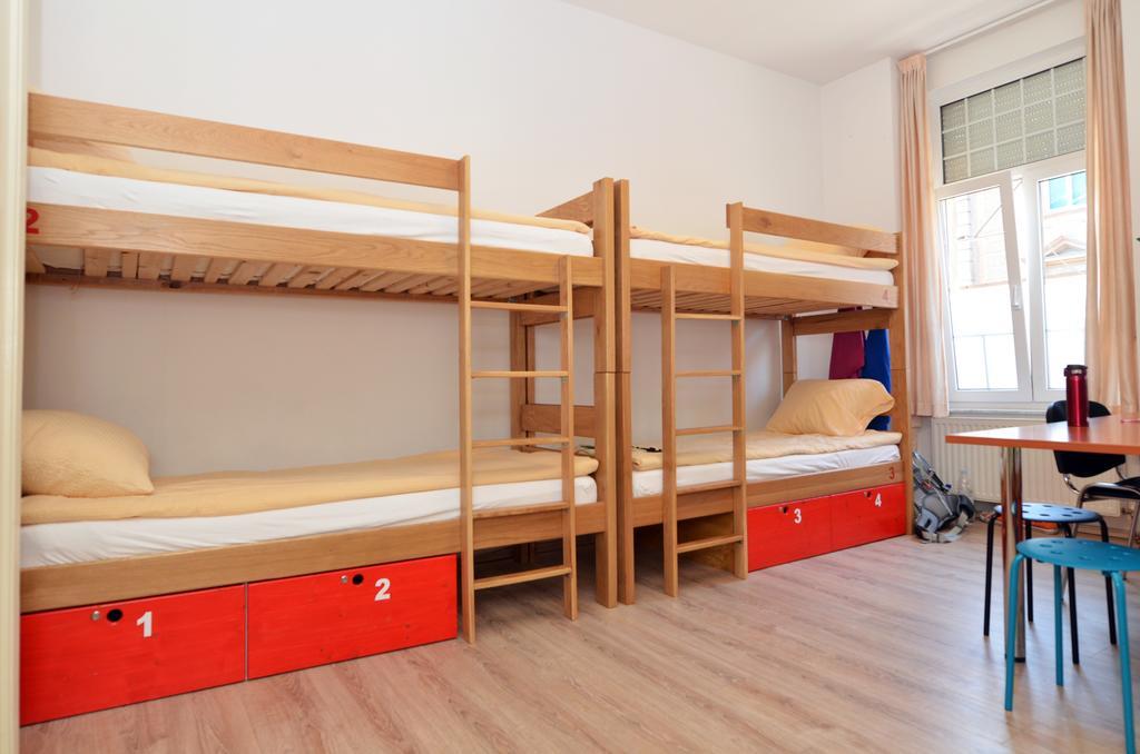 Hostel Temza Zagreb Room photo